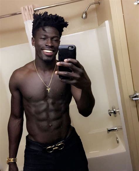 Hot Ebony Guys in Free Black Gay Porn Videos